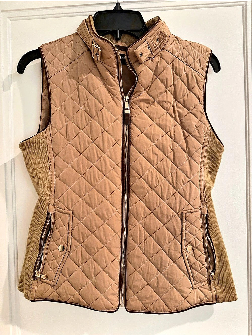 Zara Quilted Vest in Beige Size Medium Like New